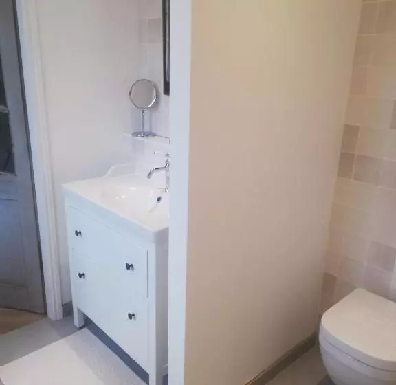 Aamiaismajoitus (B&B) Les 3 Platanes