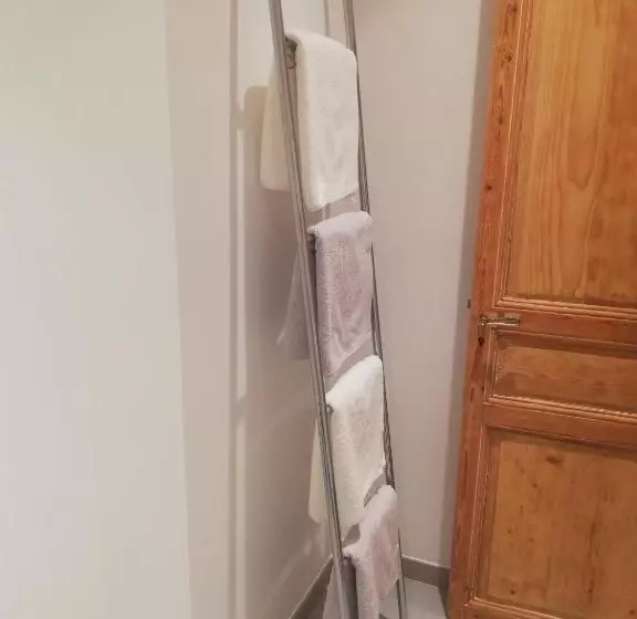 Aamiaismajoitus (B&B) Les 3 Platanes