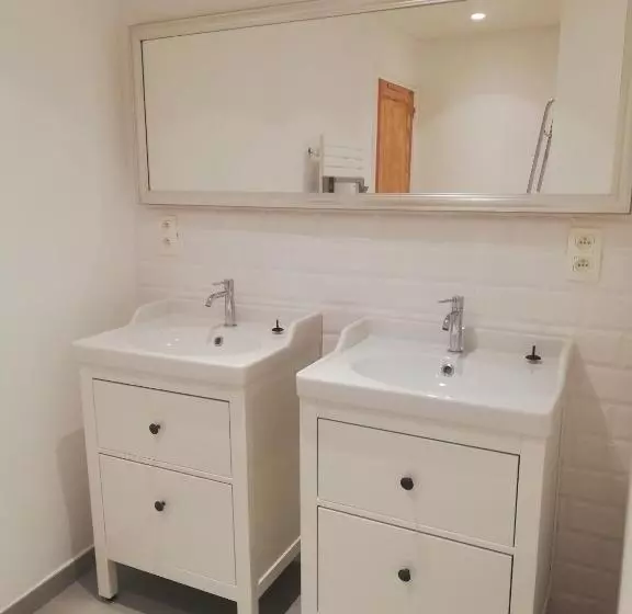 Aamiaismajoitus (B&B) Les 3 Platanes