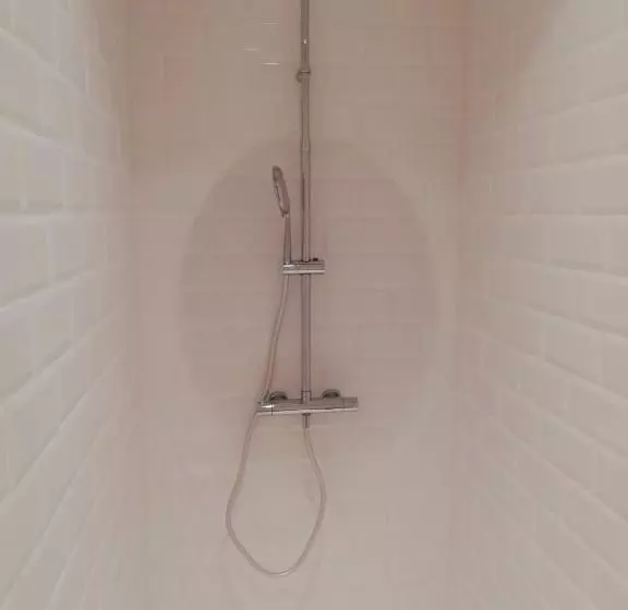 Aamiaismajoitus (B&B) Les 3 Platanes