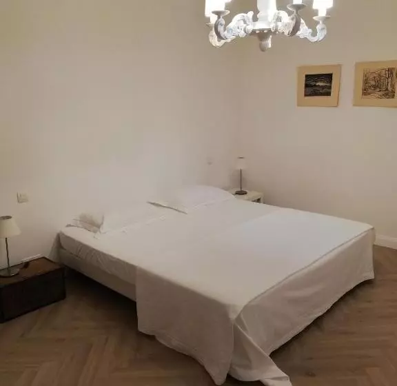 Aamiaismajoitus (B&B) Les 3 Platanes