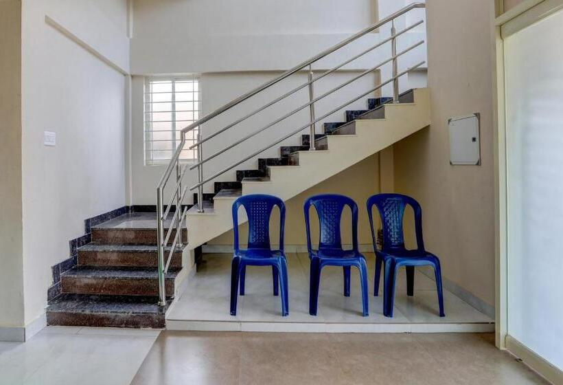 ホテル Oyo Flagship Srk Palace