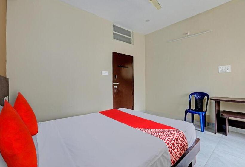 ホテル Oyo Flagship Srk Palace