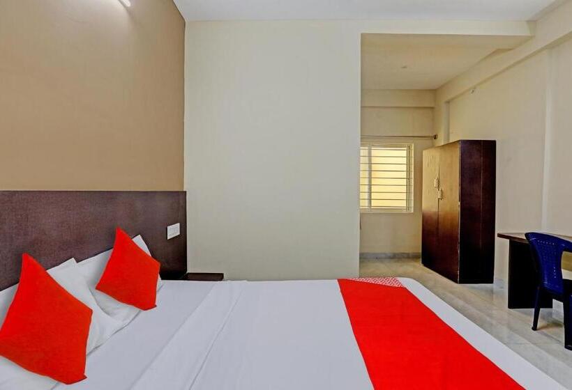 ホテル Oyo Flagship Srk Palace