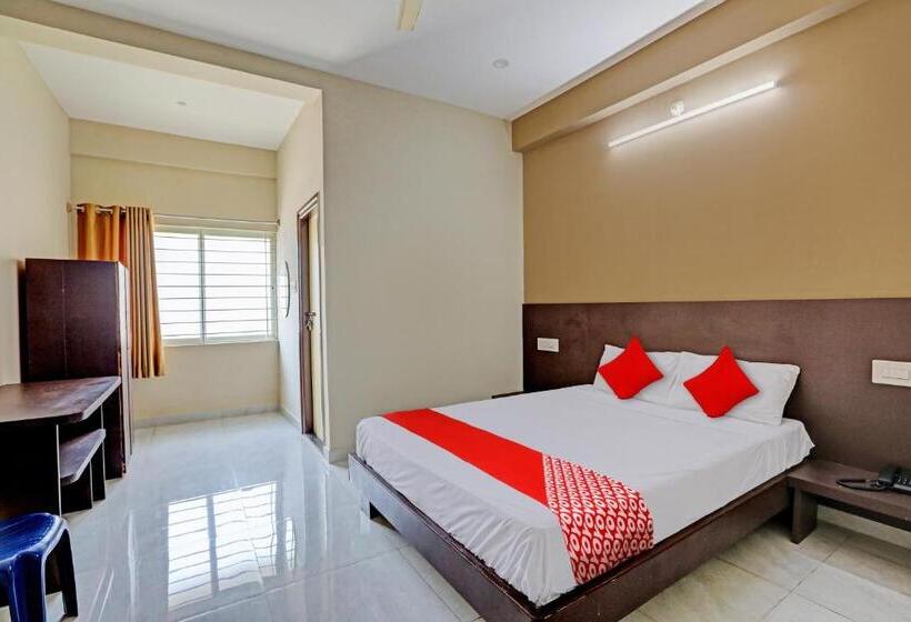 ホテル Oyo Flagship Srk Palace