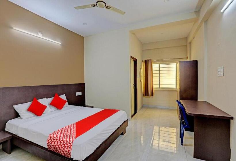 ホテル Oyo Flagship Srk Palace