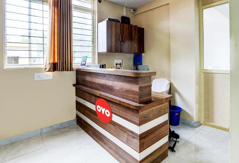 ホテル Oyo Flagship Srk Palace