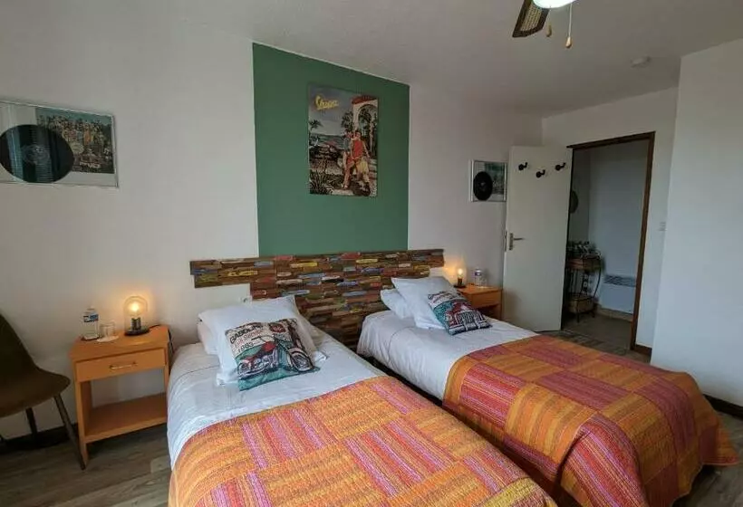 ペンション Guestroom Bouges Le Château, 1 Pièce, 2 Personnes Fr 1 591 523