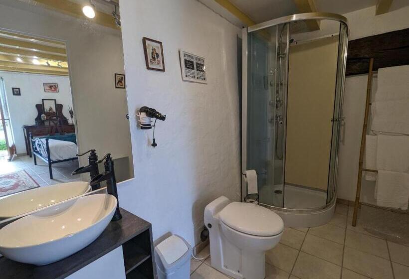 بنسيون Guestroom Bouges Le Château, 1 Pièce, 2 Personnes   Fr 1 591 523