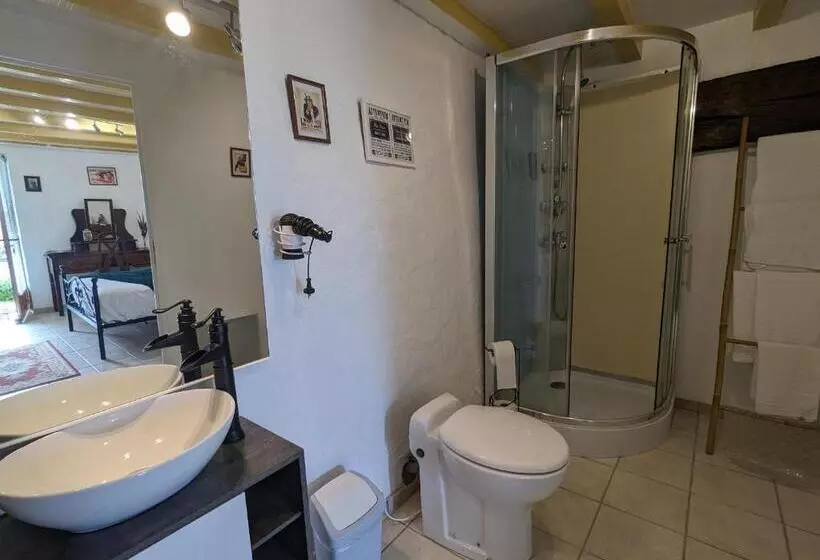 ペンション Guestroom Bouges Le Château, 1 Pièce, 2 Personnes Fr 1 591 523