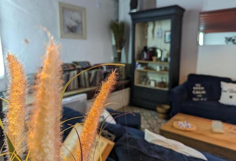 بنسيون Guestroom Bouges Le Château, 1 Pièce, 2 Personnes   Fr 1 591 523