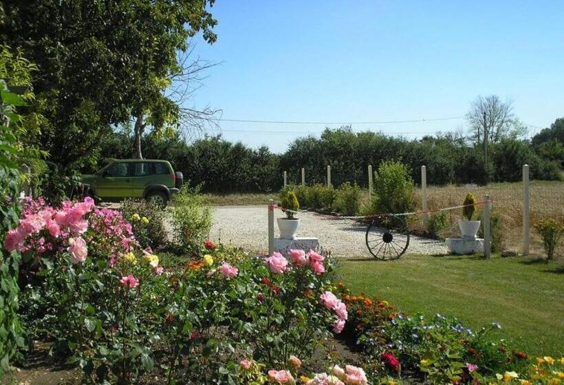 بنسيون Guestroom Bouges Le Château, 1 Pièce, 2 Personnes   Fr 1 591 523