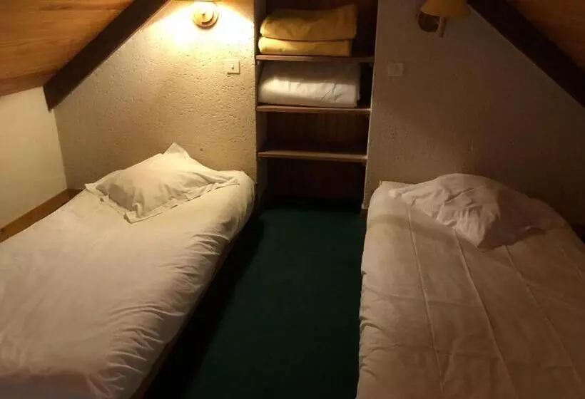 Majatalo Charmantes Chambres D Hôtes Avec Piscine Et Coin Cuisine Près De L Abbaye De Solesmes   Fr 1 410 404