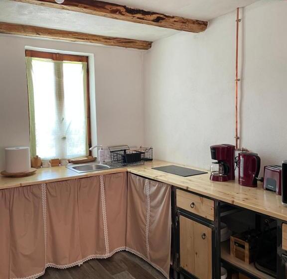 פנסיון La Novaci Porumbacu De Sus 270