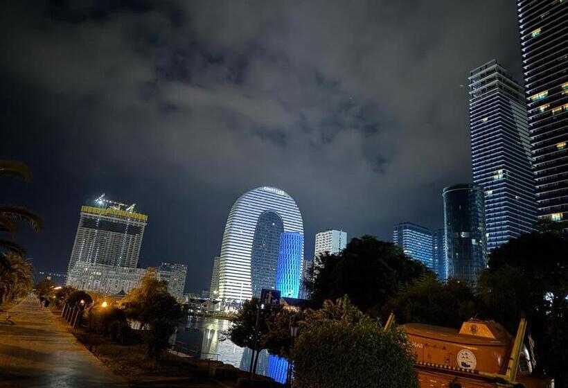 Alliance Palace Courtyard By Marriott