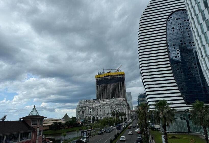 Alliance Palace Courtyard By Marriott