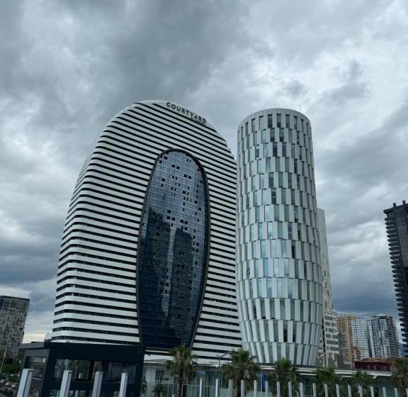 Alliance Palace Courtyard By Marriott