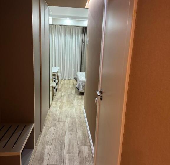 Alliance Palace Courtyard By Marriott