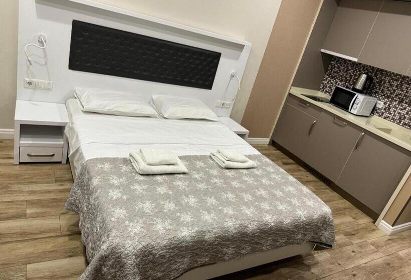 Alliance Palace Courtyard By Marriott