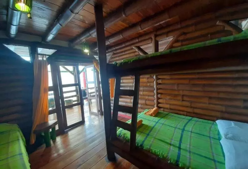 Hotel Bambu Mompiche