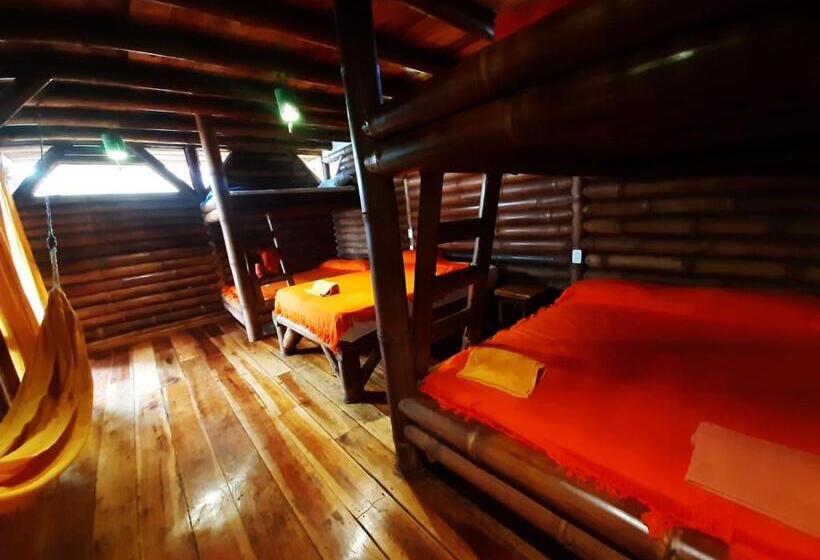 Hotel Bambu Mompiche