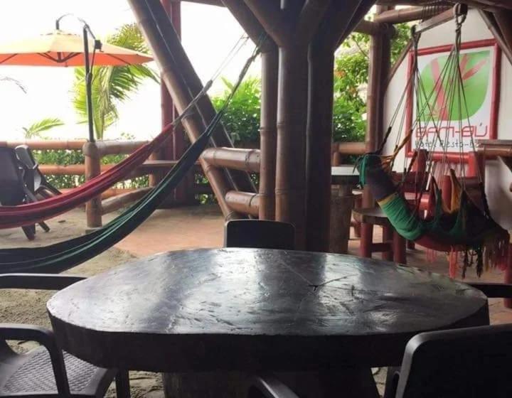 Hotel Bambu Mompiche