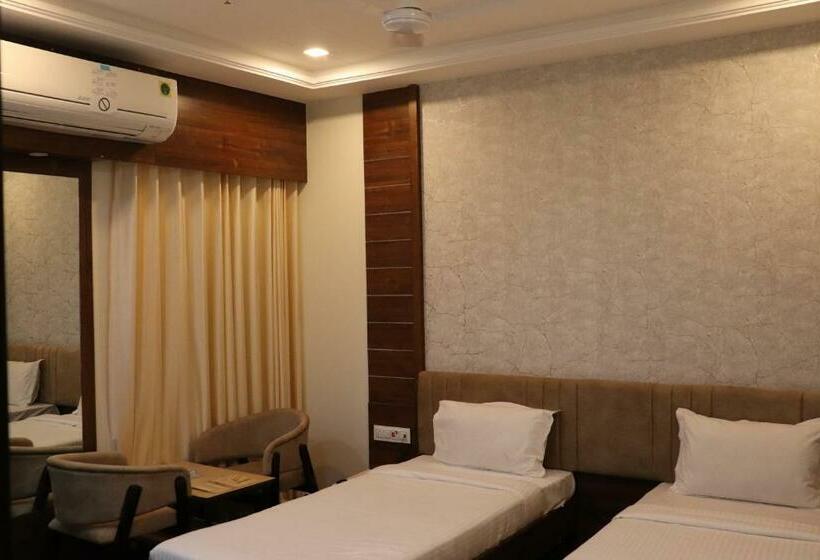 בית מלון כפרי Manglam