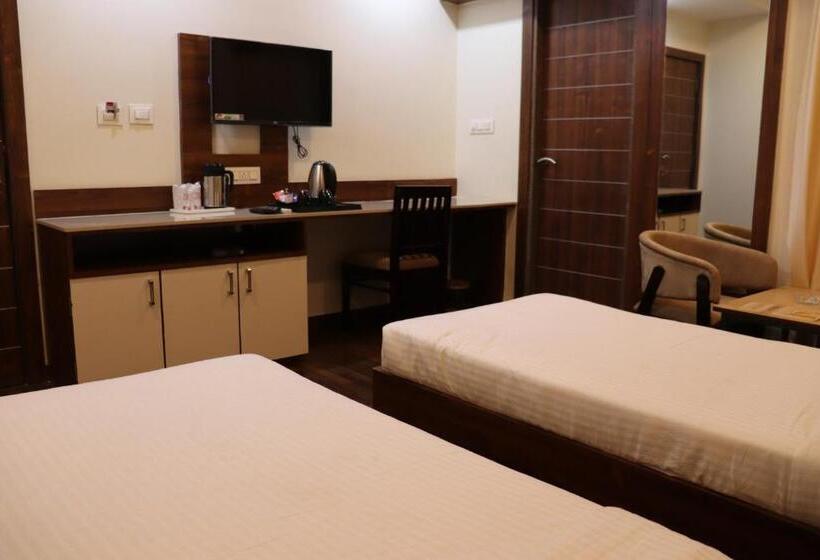 בית מלון כפרי Manglam