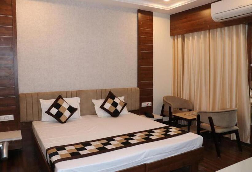 בית מלון כפרי Manglam