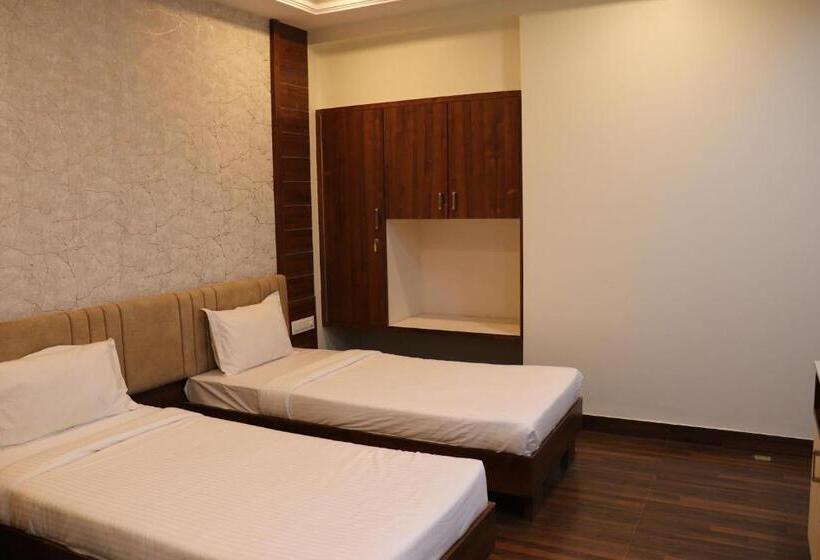 בית מלון כפרי Manglam