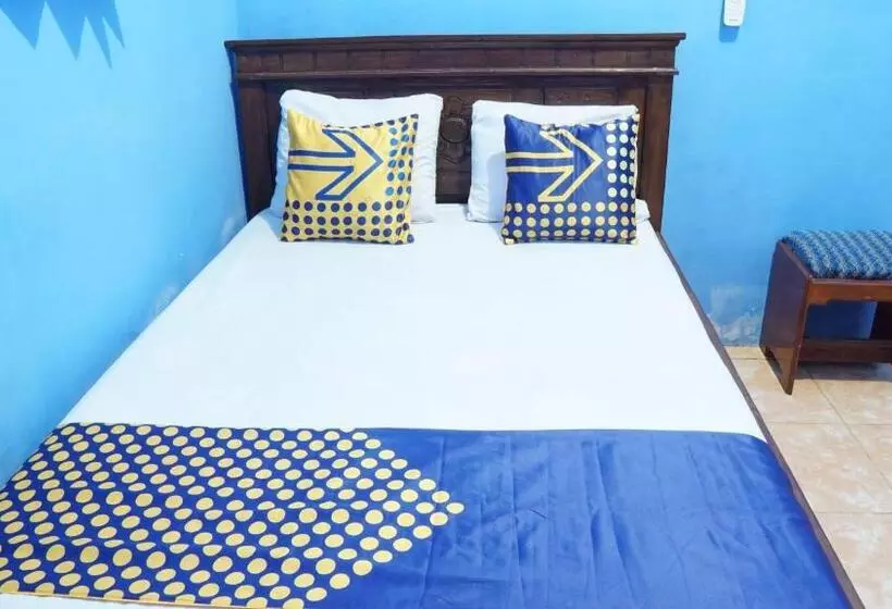 هتل Spot On 92689 Homestay Srikandi Pulau Merah Beach