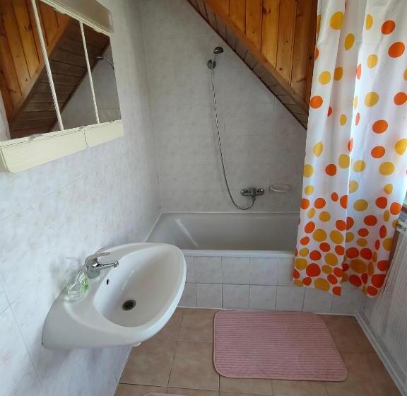 膳宿费 Kékturás Vendégház Badacsony Privát Bérlemény