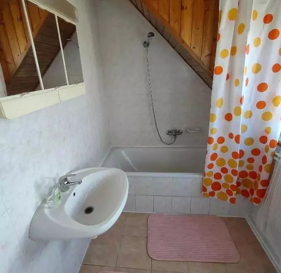 ペンション Kékturás Vendégház Badacsony Privát Bérlemény