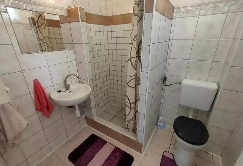 ペンション Kékturás Vendégház Badacsony Privát Bérlemény