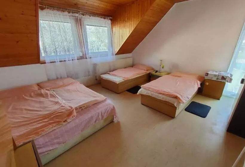 ペンション Kékturás Vendégház Badacsony Privát Bérlemény