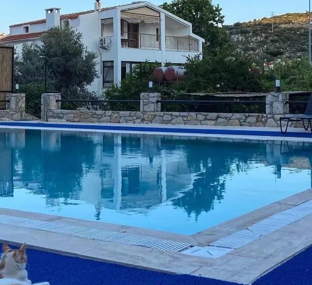 özgüm Suite Otel