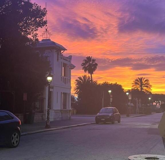 住宿加早餐  Carlo S Rooms