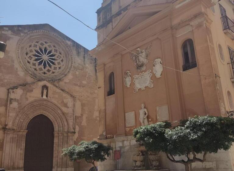 住宿加早餐  Carlo S Rooms