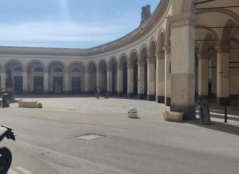 住宿加早餐  Carlo S Rooms