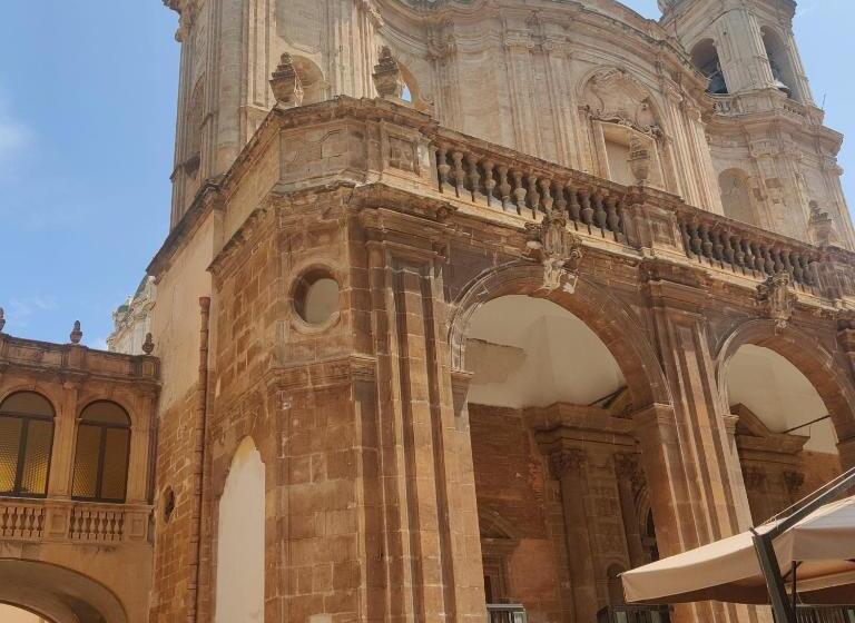 住宿加早餐  Carlo S Rooms