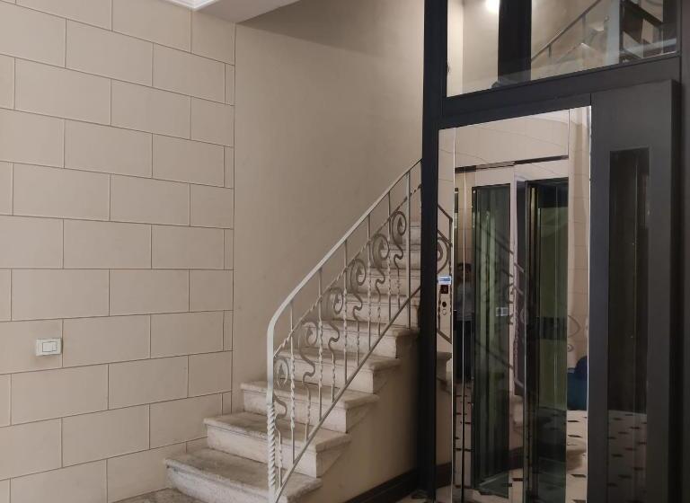 住宿加早餐  Carlo S Rooms