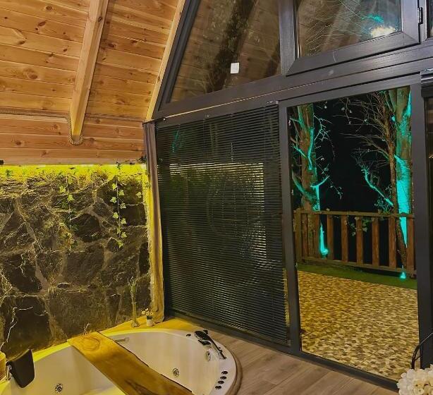 مبيت وإفطار Ri̇ze Sereni̇ty Bungalov