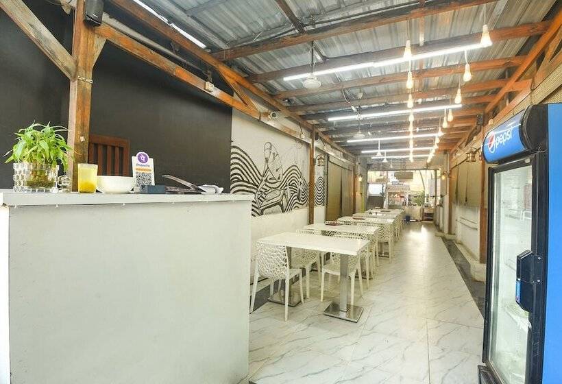 Hotel Fabexpress The Golden Leaf