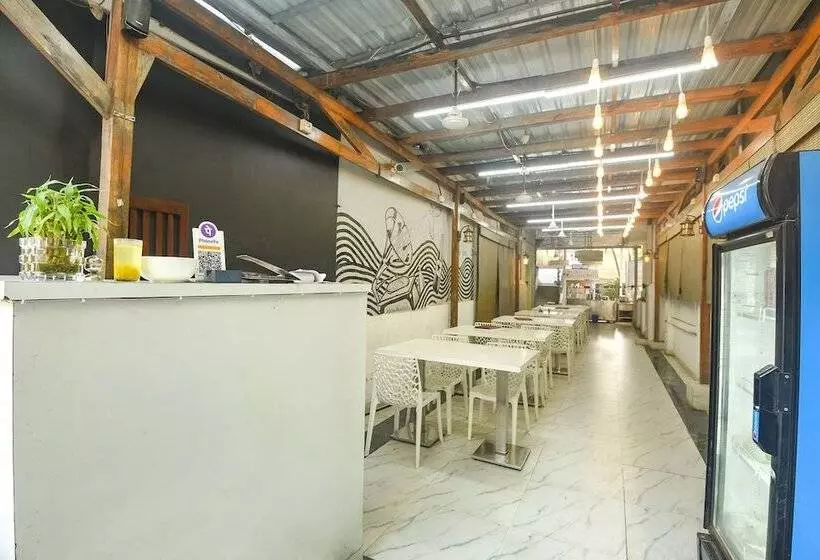 Hotelli Fabexpress The Golden Leaf