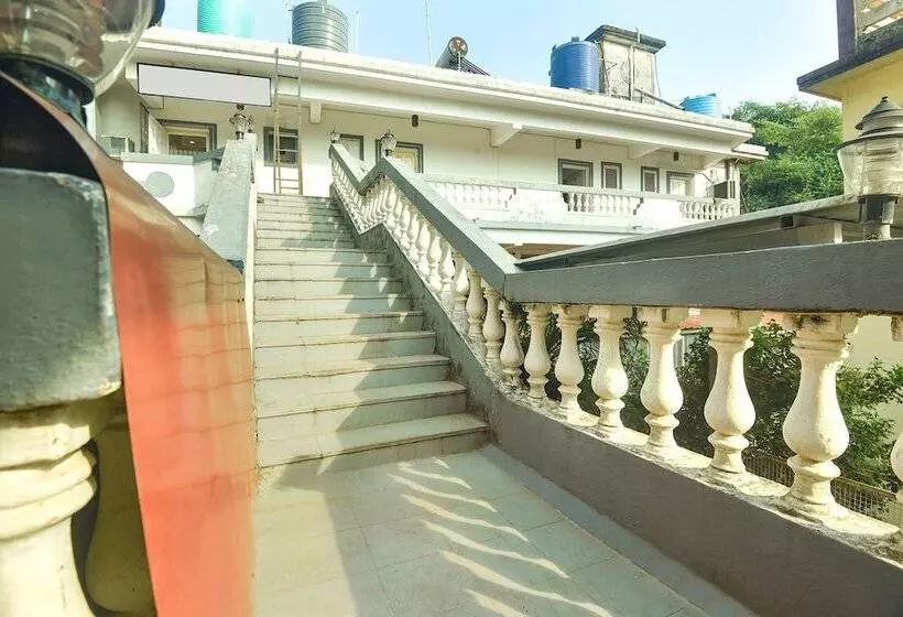 Hotelli Fabexpress The Golden Leaf