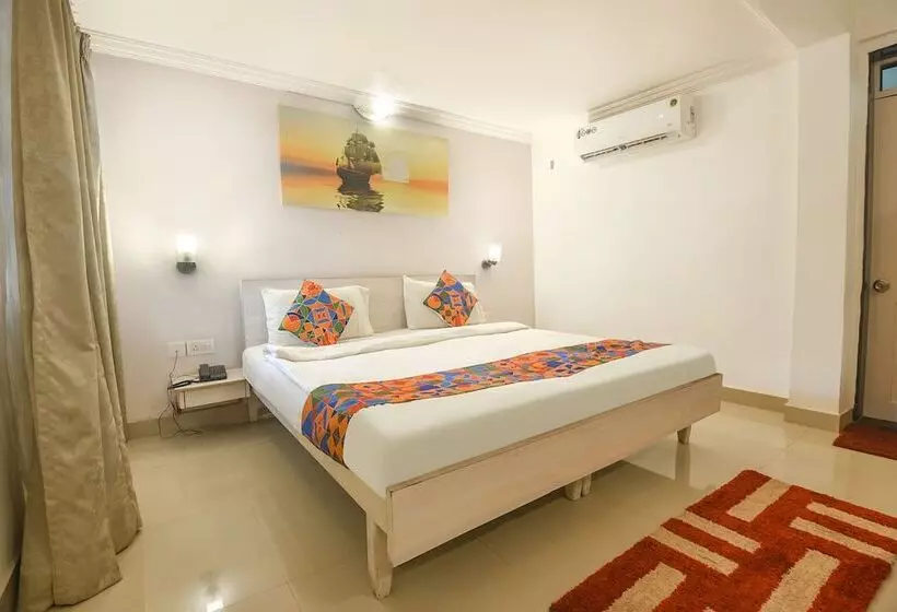 Hotelli Fabexpress The Golden Leaf