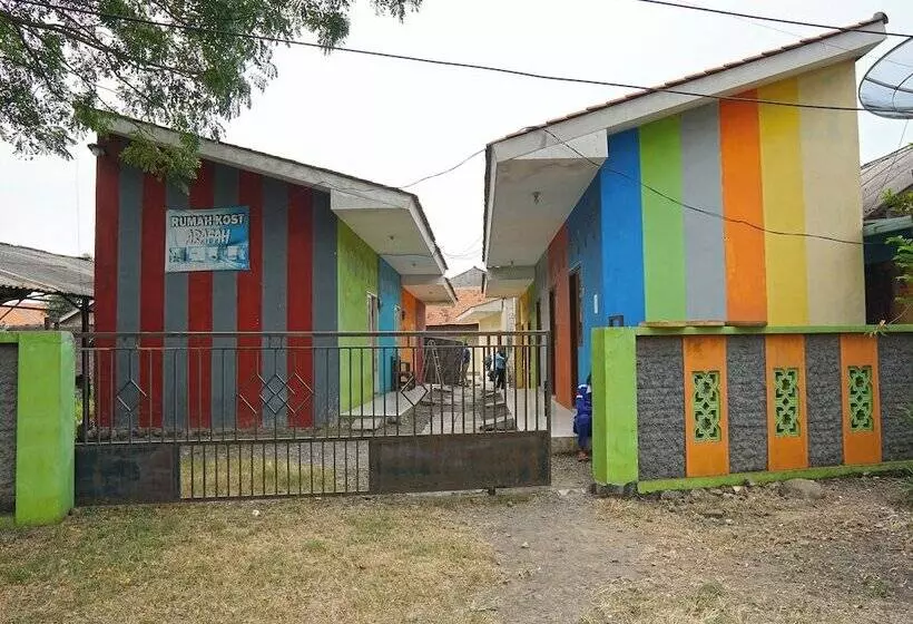 Hotelli Spot On 92666 Rumah Kos Arafah Syariah