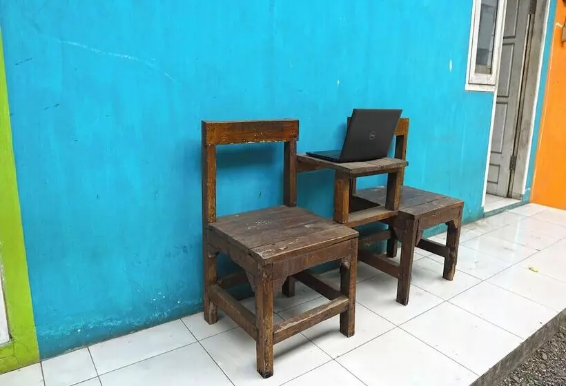 Hotelli Spot On 92666 Rumah Kos Arafah Syariah