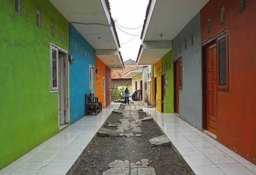 Hotel Spot On 92666 Rumah Kos Arafah Syariah