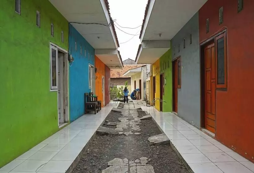 Hotelli Spot On 92666 Rumah Kos Arafah Syariah